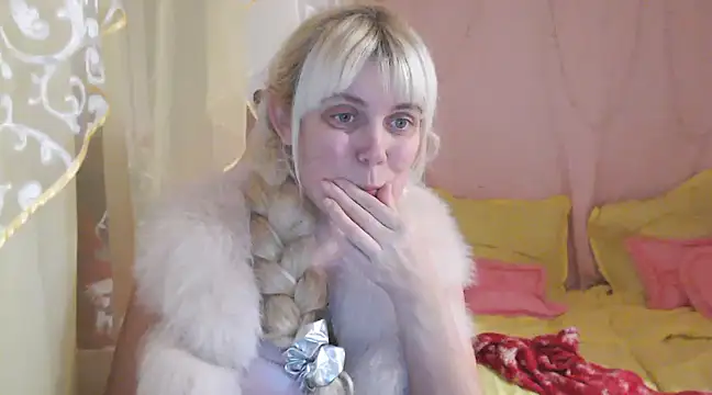 SunnySylvia online show from 12-11-24, 07:03