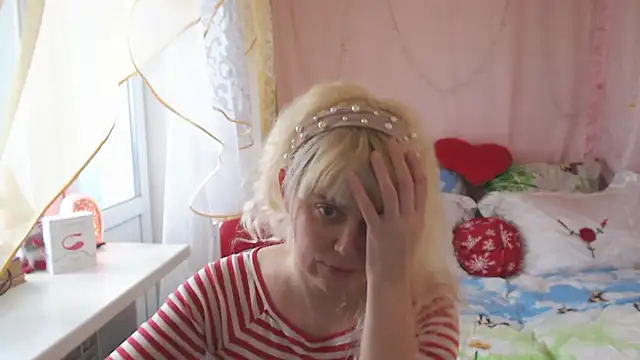 SunnySylvia online show from 03-02-25, 06:16