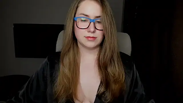 Snapshot of SeasonalSomeone chatting on 10-28-25, 11:29 SeasonalSomeone online show from 10-28-25, 11:29