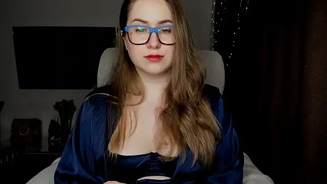 Snapshot of SeasonalSomeone chatting on 11-20-25, 04:40 SeasonalSomeone online show from 11-20-25, 04:40