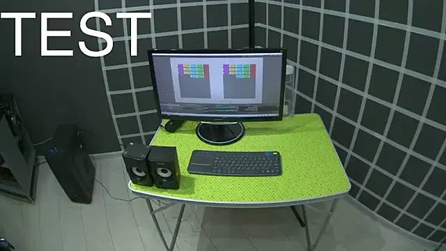 Snapshot of yodaModel1 chatting on 12-18-25, 01:39 yodaModel1 online show from 12-18-25, 01:39