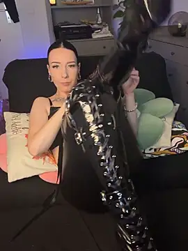 Trixie-Tainted online show from 10-27-25, 04:11