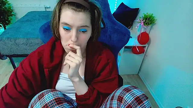 CranberryHot online show from 10-27-25, 02:04