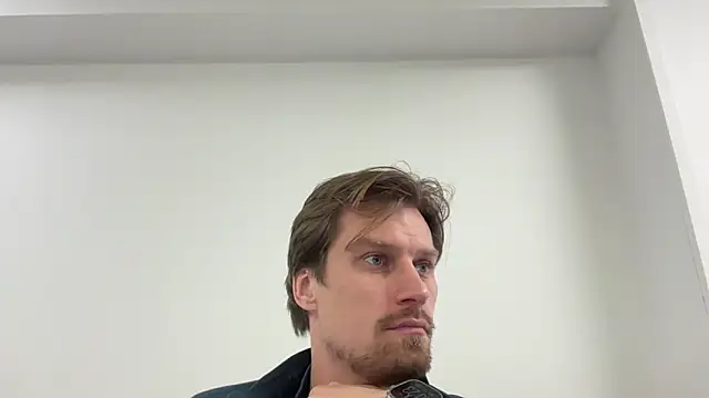 Snapshot of fmodel chatting on 02-24-26, 08:23 fmodel online show from 02-24-26, 08:23