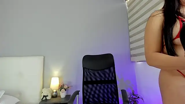 NataliaBuiles online show from 02-08-25, 07:59