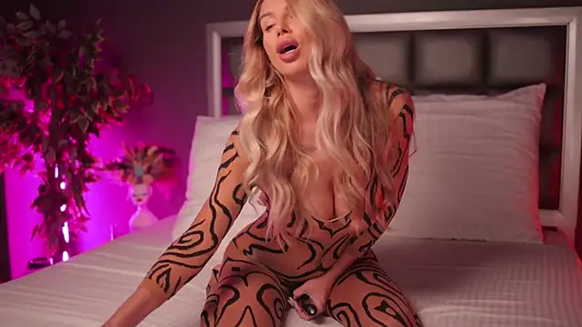 Snapshot of Rachel_Quinn_ chatting on 01-29-25, 04:58 Rachel Quinn online show from 01-29-25, 04:58