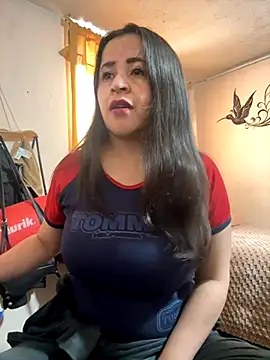 latinfemale online show from 10-17-25, 08:33