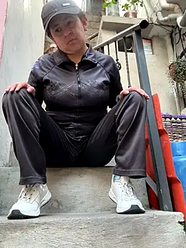 latinfemale online show from 11-20-25, 07:35