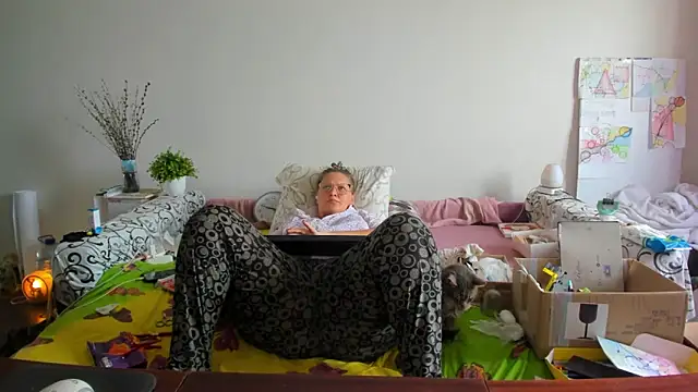 Snapshot of IamYourNarcotic chatting on 10-24-25, 07:27 IamYourNarcotic online show from 10-24-25, 07:27