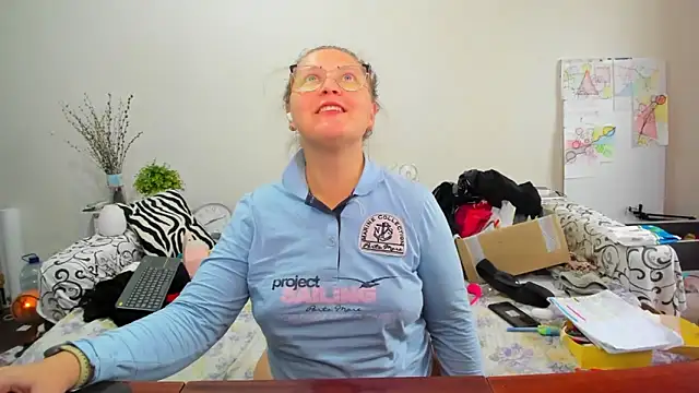 Snapshot of IamYourNarcotic chatting on 12-02-25, 09:03 IamYourNarcotic online show from 12-02-25, 09:03