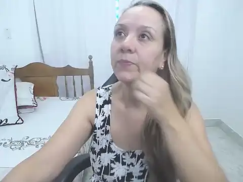 yeslluisa online show from 10-11-25, 05:55