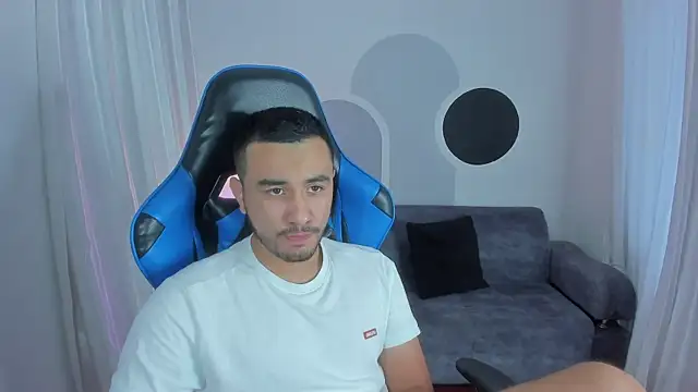 Snapshot of Nick_Moca chatting on 12-04-24, 09:13 Nick Moca online show from 12-04-24, 09:13