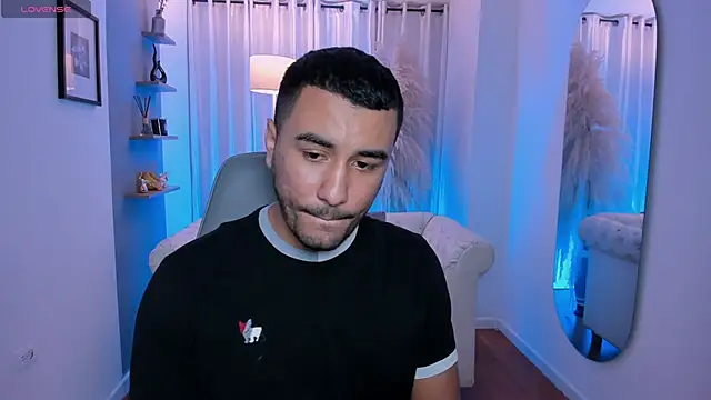 Snapshot of Nick_Moca chatting on 11-20-25, 10:53 Nick Moca online show from 11-20-25, 10:53