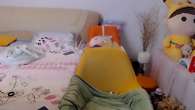 Snapshot of 328coco chatting on 10-19-25, 04:29 328coco online show from 10-19-25, 04:29