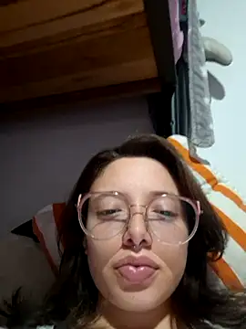 Snapshot of linda-schmidt chatting on 05-03-26, 01:00 linda-schmidt online show from 05-03-26, 01:00