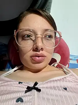 Snapshot of linda-schmidt chatting on 07-02-26, 01:27 linda-schmidt online show from 07-02-26, 01:27