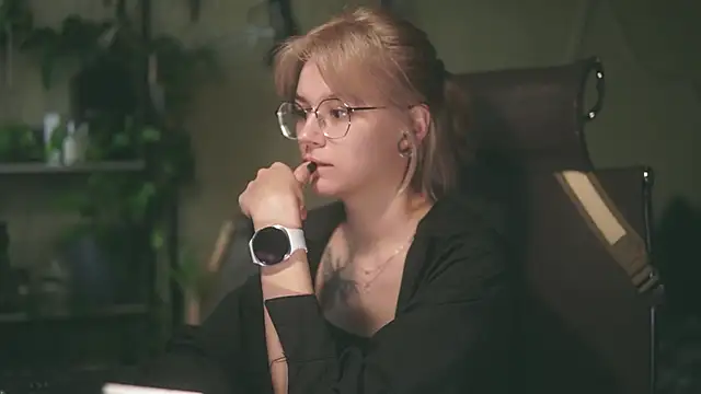 Snapshot of alyssa_sweet chatting on 06-11-26, 02:53 alyssa sweet online show from 06-11-26, 02:53