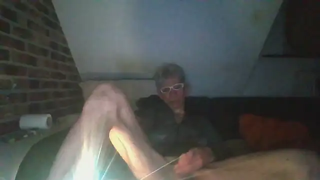 Snapshot of InMeinenMund chatting on 10-14-25, 08:31 InMeinenMund online show from 10-14-25, 08:31