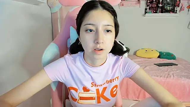 Snapshot of cherrycute chatting on 12-22-24, 01:34 cherrycute online show from 12-22-24, 01:34