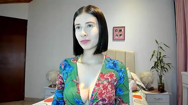 macarena vallejo online show from 12-06-24, 01:18