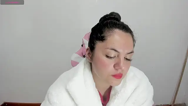 Anal Milky Momma online show from 01-16-25, 10:44