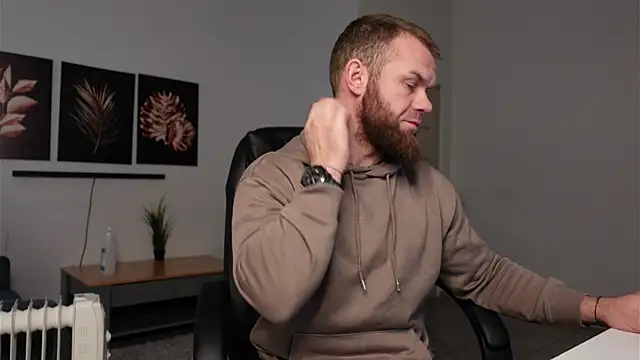 Snapshot of Tommy_Burnz chatting on 12-04-25, 08:01 Tommy Burnz online show from 12-04-25, 08:01