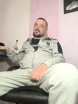 DanielOhCool online show from 12-16-24, 03:32