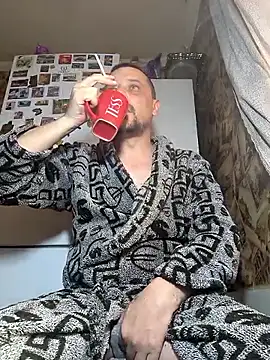 Snapshot of DanielOhCool chatting on 03-16-26, 05:13 DanielOhCool online show from 03-16-26, 05:13