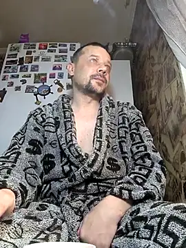 Snapshot of DanielOhCool chatting on 03-17-26, 05:33 DanielOhCool online show from 03-17-26, 05:33