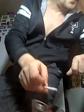 Snapshot of DanielOhCool chatting on 03-30-26, 04:35 DanielOhCool online show from 03-30-26, 04:35