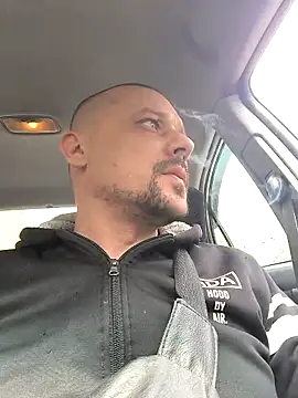 Snapshot of DanielOhCool chatting on 04-07-26, 09:10 DanielOhCool online show from 04-07-26, 09:10