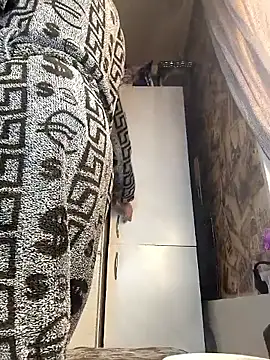 Snapshot of DanielOhCool chatting on 04-08-26, 06:24 DanielOhCool online show from 04-08-26, 06:24