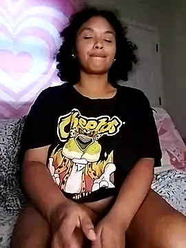 Snapshot of TasteeKitty chatting on 10-13-25, 06:08 TasteeKitty online show from 10-13-25, 06:08