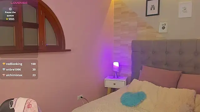  Abril W online show from 02-02-25, 10:39