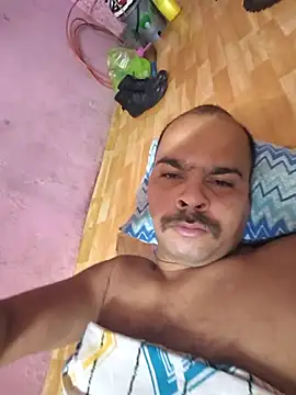 Snapshot of Vickyrajput009 chatting on 11-19-25, 02:33 Vickyrajput009 online show from 11-19-25, 02:33