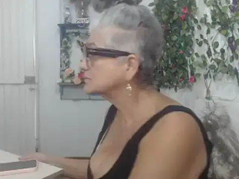 Snapshot of FunnyGrandma chatting on 01-16-25, 08:46 FunnyGrandma online show from 01-16-25, 08:46