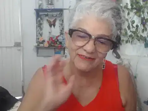 Snapshot of FunnyGrandma chatting on 01-30-25, 09:58 FunnyGrandma online show from 01-30-25, 09:58