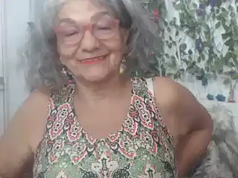 Snapshot of FunnyGrandma chatting on 02-07-25, 02:50 FunnyGrandma online show from 02-07-25, 02:50
