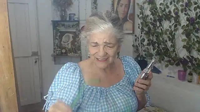 Snapshot of FunnyGrandma chatting on 07-16-26, 11:55 FunnyGrandma online show from 07-16-26, 11:55