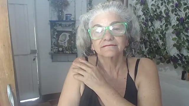 Snapshot of FunnyGrandma chatting on 07-19-26, 08:34 FunnyGrandma online show from 07-19-26, 08:34