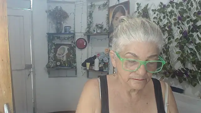 Snapshot of FunnyGrandma chatting on 07-29-26, 06:28 FunnyGrandma online show from 07-29-26, 06:28