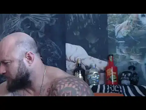 Snapshot of viking_30 chatting on 05-12-26, 06:32 viking 30 online show from 05-12-26, 06:32