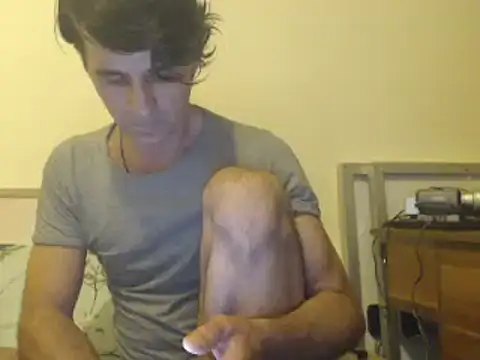 Snapshot of yvesstorm1 chatting on 01-19-25, 05:39 yvesstorm1 online show from 01-19-25, 05:39