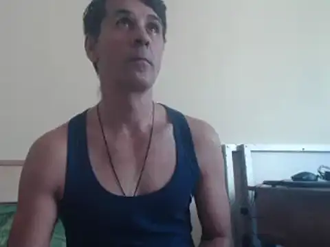Snapshot of yvesstorm1 chatting on 02-09-25, 01:35 yvesstorm1 online show from 02-09-25, 01:35