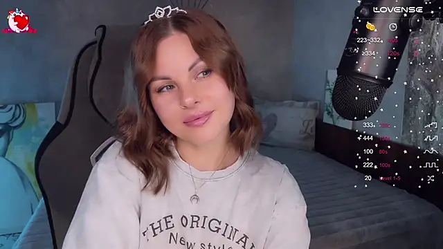 Snapshot of Your_Sweet_Lilu chatting on 09-25-25, 02:10 Your Sweet Lilu online show from 09-25-25, 02:10