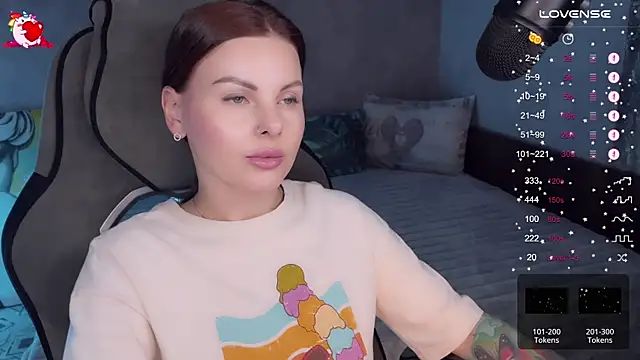 Snapshot of Your_Sweet_Lilu chatting on 10-29-25, 12:18 Your Sweet Lilu online show from 10-29-25, 12:18