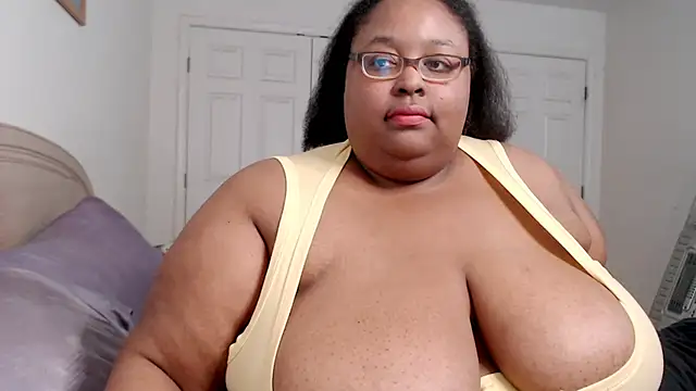 Loves Aura online show from 01-31-25, 01:54