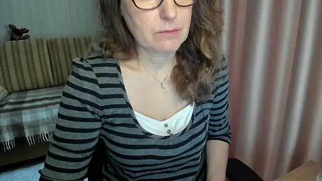 lauraoven online show from 03-19-26, 07:23