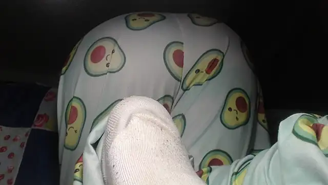 prettyangelsquirt online show from 12-04-25, 08:28