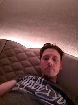 Snapshot of Antonio11111x chatting on 02-02-26, 12:20 Antonio11111x online show from 02-02-26, 12:20